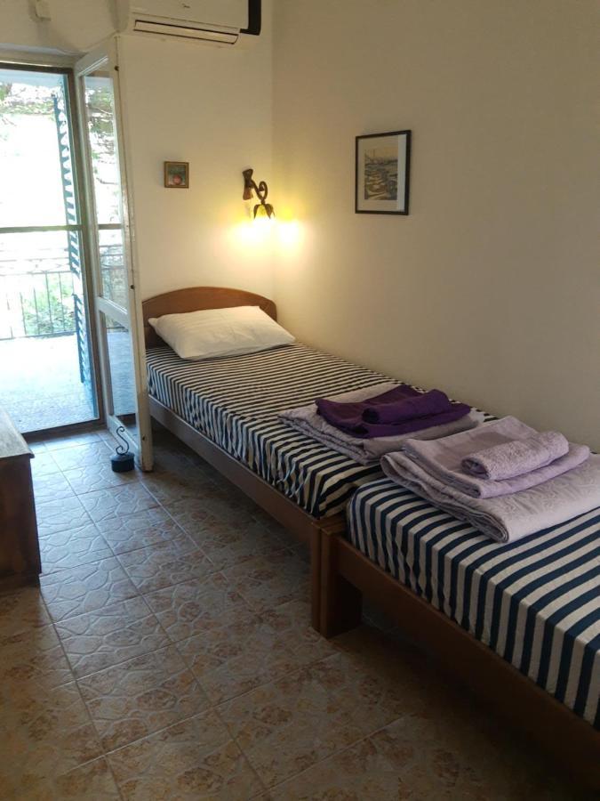Sea-Side Old Stone Villa With A Private Garden Budva Exteriör bild