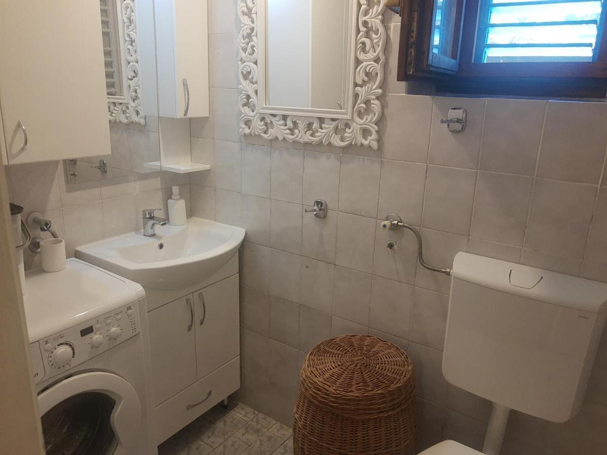Sea-Side Old Stone Villa With A Private Garden Budva Exteriör bild