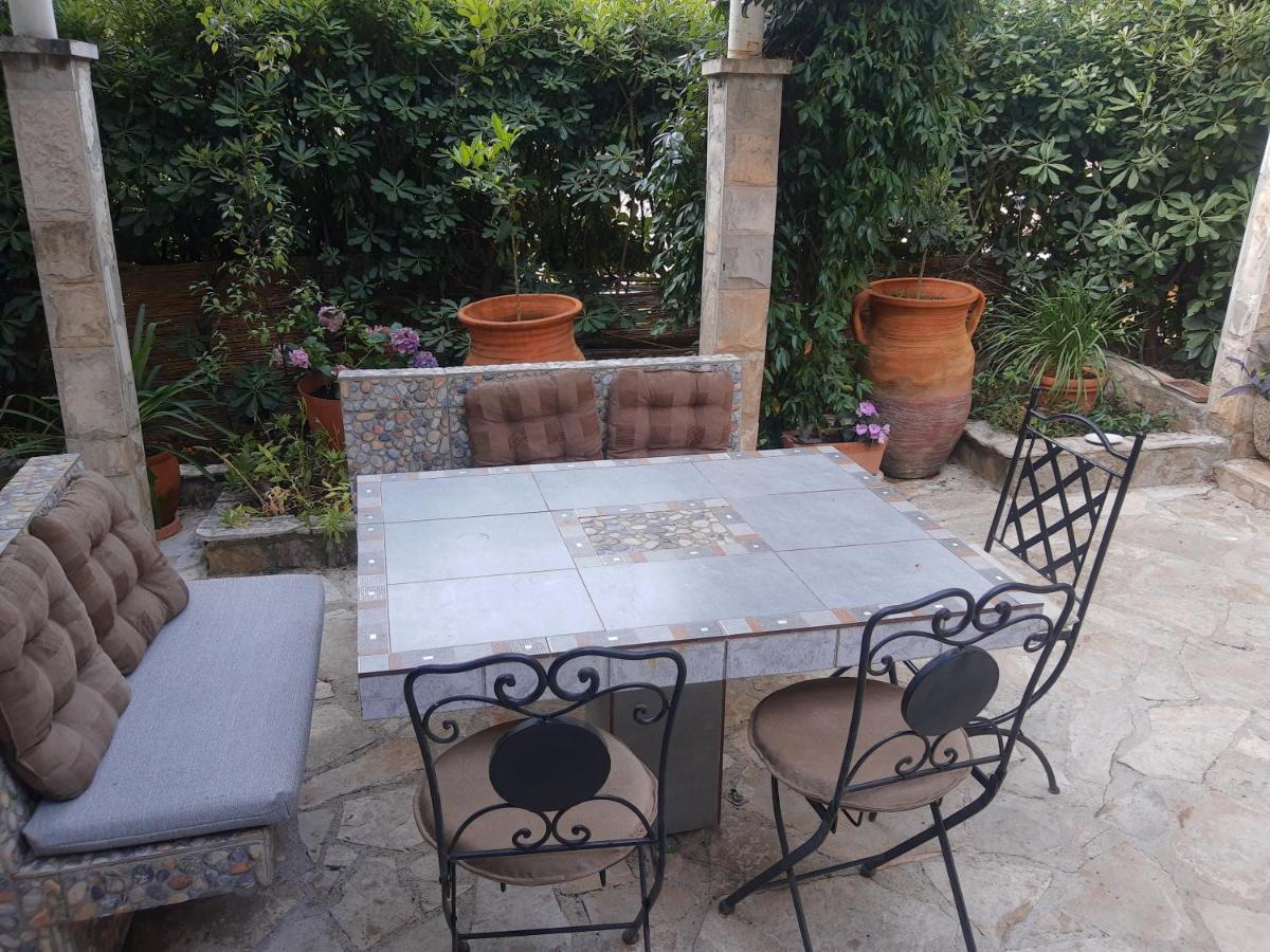 Sea-Side Old Stone Villa With A Private Garden Budva Exteriör bild