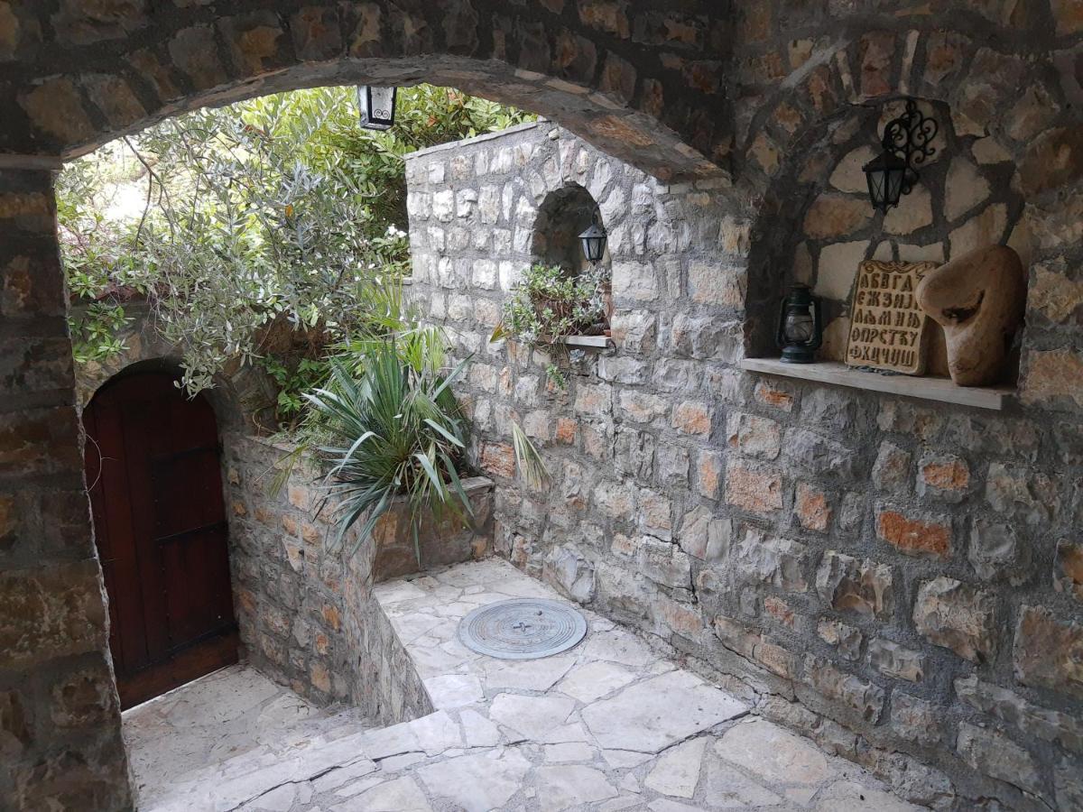 Sea-Side Old Stone Villa With A Private Garden Budva Exteriör bild
