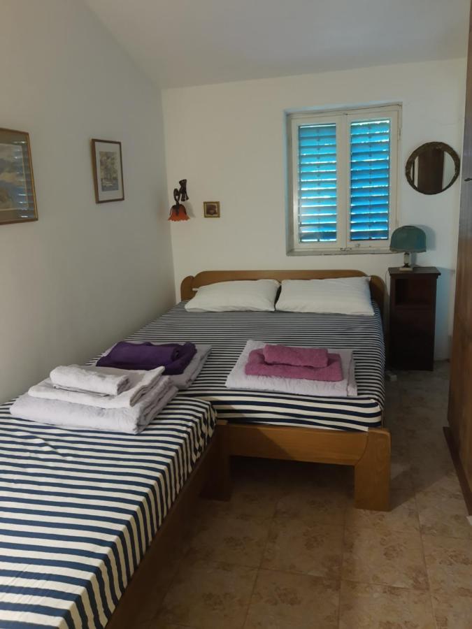 Sea-Side Old Stone Villa With A Private Garden Budva Exteriör bild
