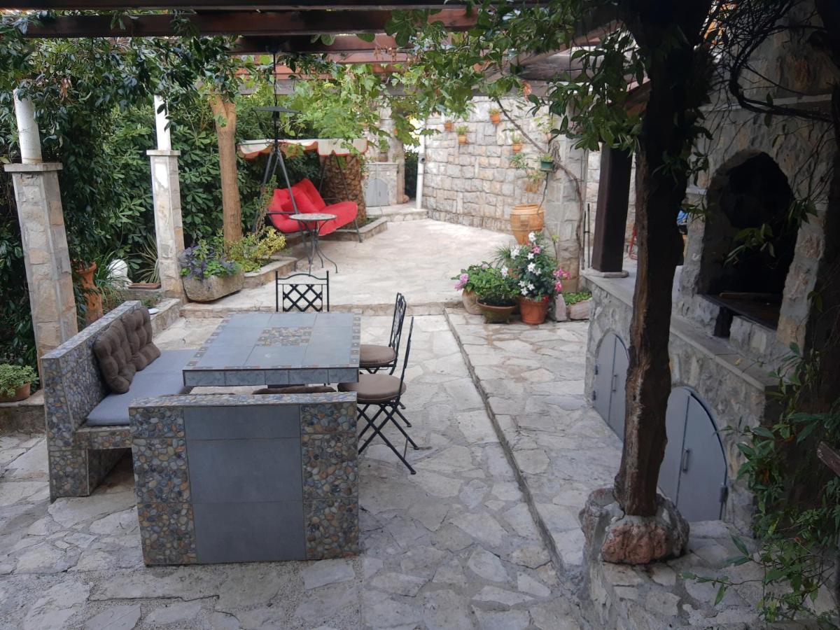 Sea-Side Old Stone Villa With A Private Garden Budva Exteriör bild
