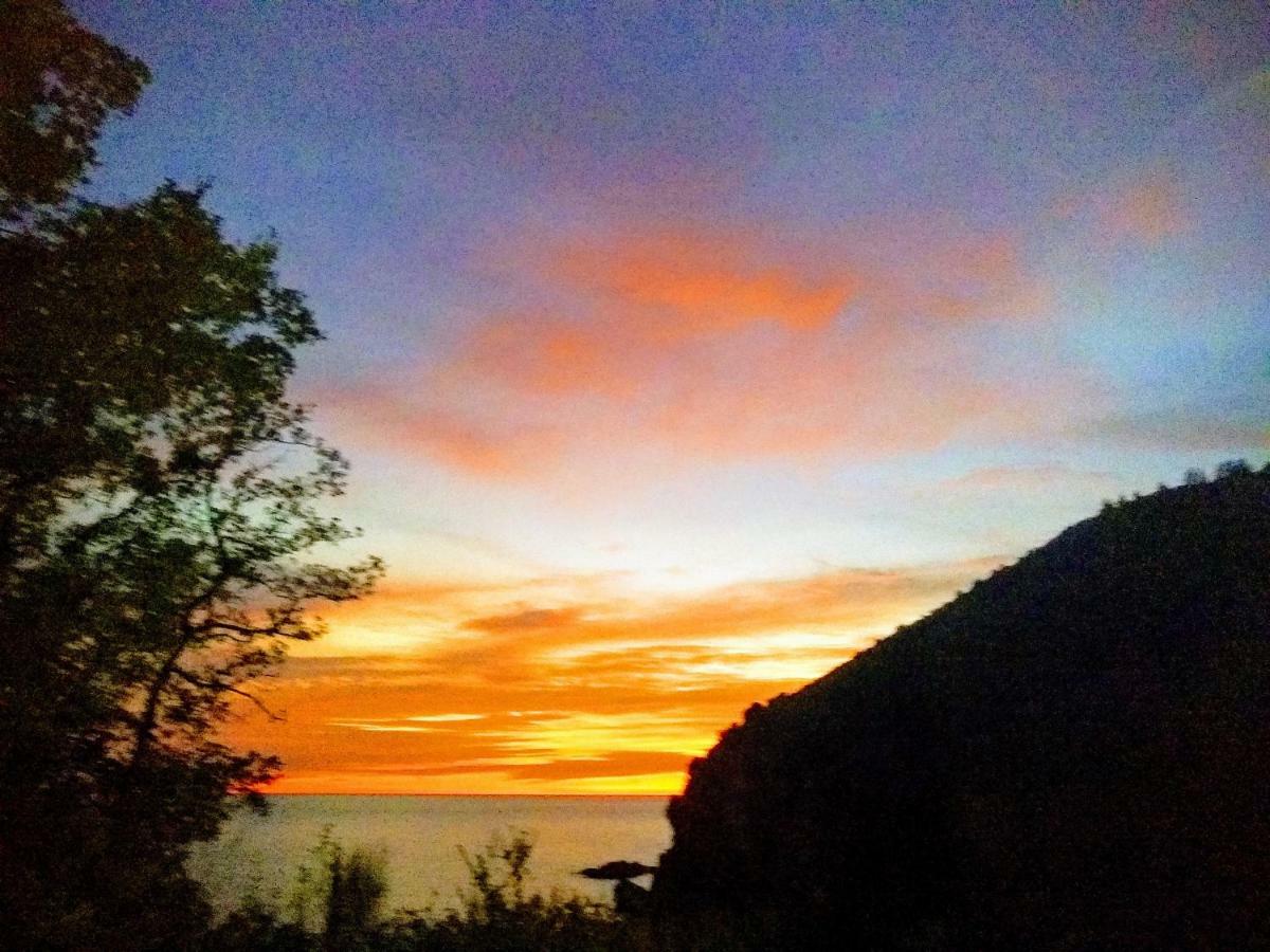 Sea-Side Old Stone Villa With A Private Garden Budva Exteriör bild