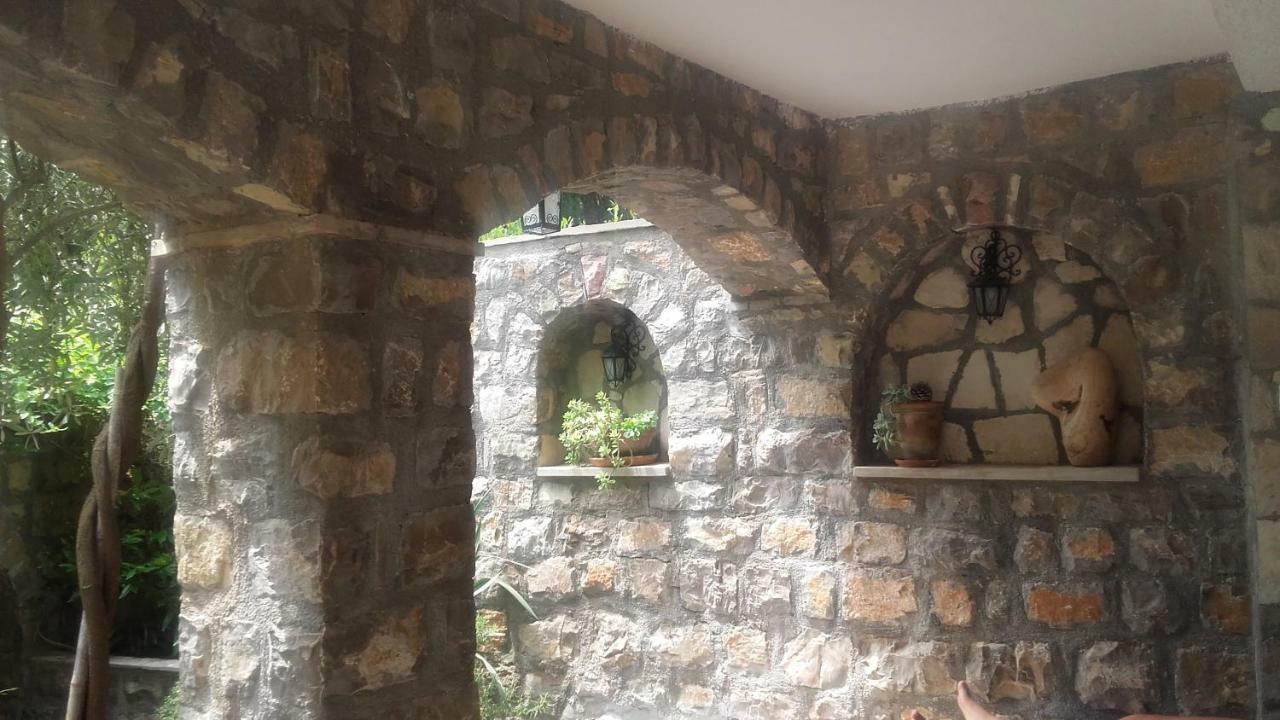 Sea-Side Old Stone Villa With A Private Garden Budva Exteriör bild